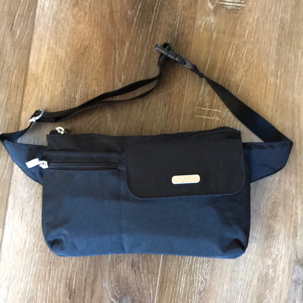 Baggallini slim waist pack